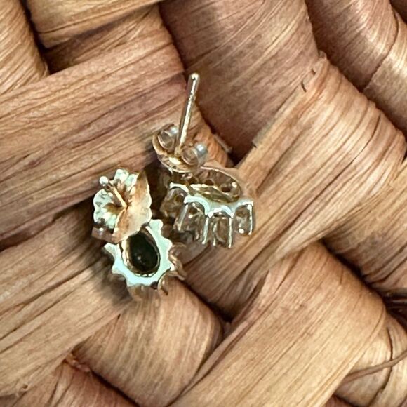 Stunning Small Emerald Stud Earrings in 14k Solid Gold W/Diamonds Studs - Picture 6 of 9